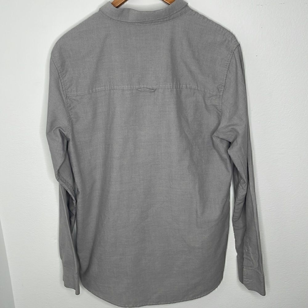 Dravus button up shirt.  Grey.  Size Large. - Picture 2 of 6